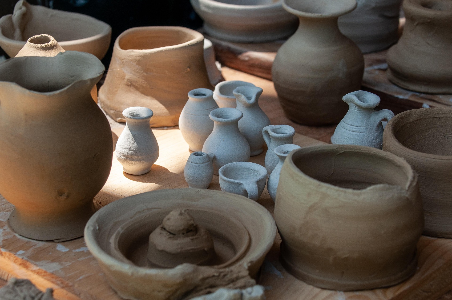 Government provides package to help ceramics industry