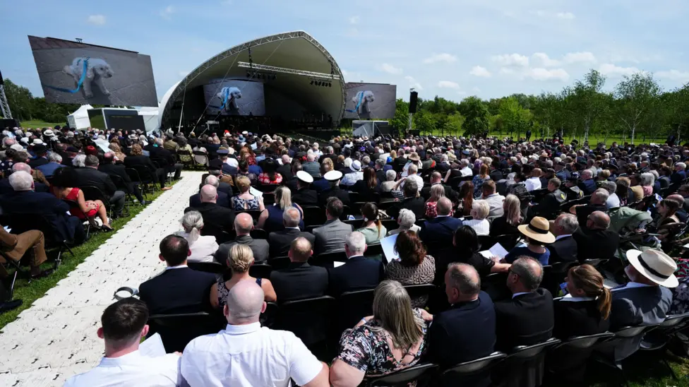 Memorial service for forces serving in Iraq