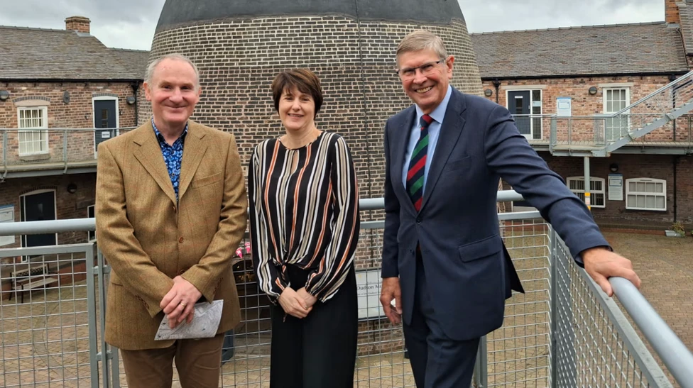 VAST collect memories of Dudson