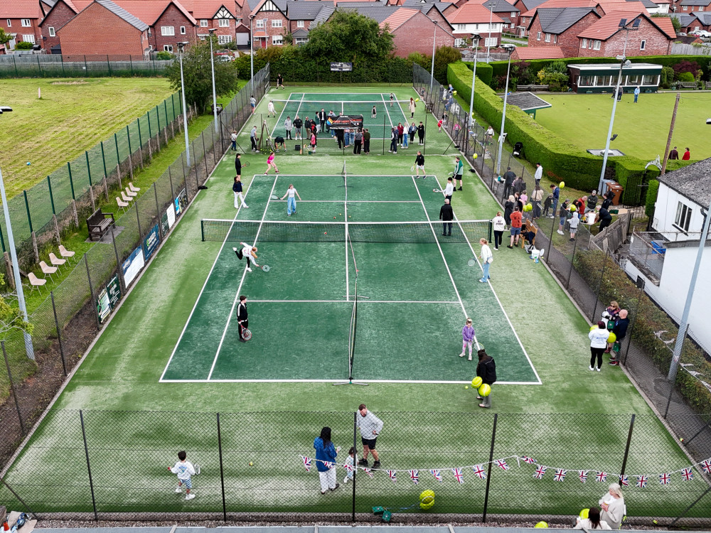 Tennis club celebrates with new courts