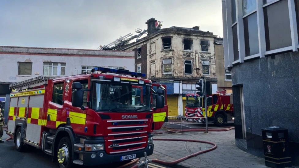 Fire hit building to be demolished