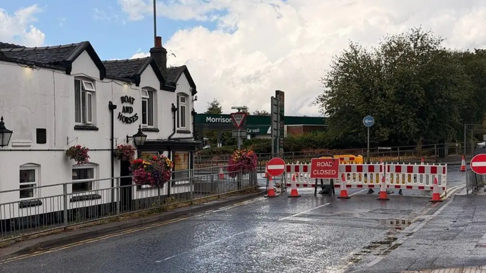 Landlord claims sinkhole is ruining his trade