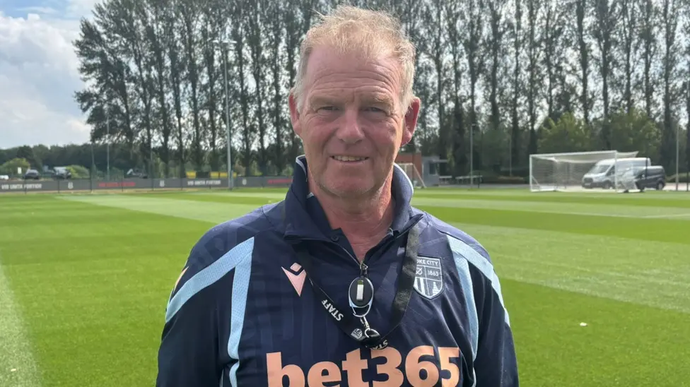 Renowned Groundsman retires