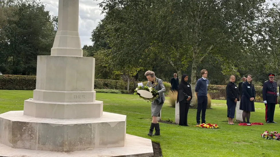 Princess Royal opens new cemetery dedicated to German and Austrian War dead.
